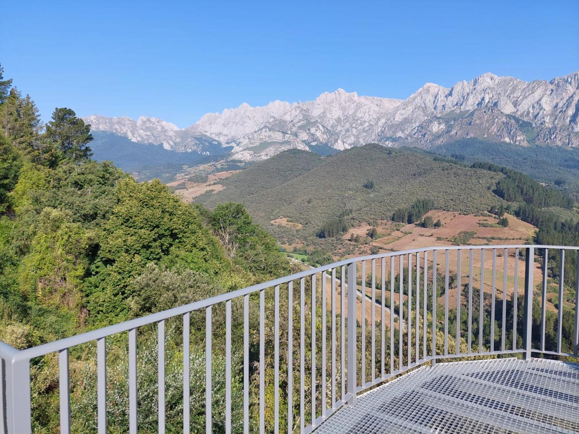 Hosteria Picos De Europa Potes Exterior photo