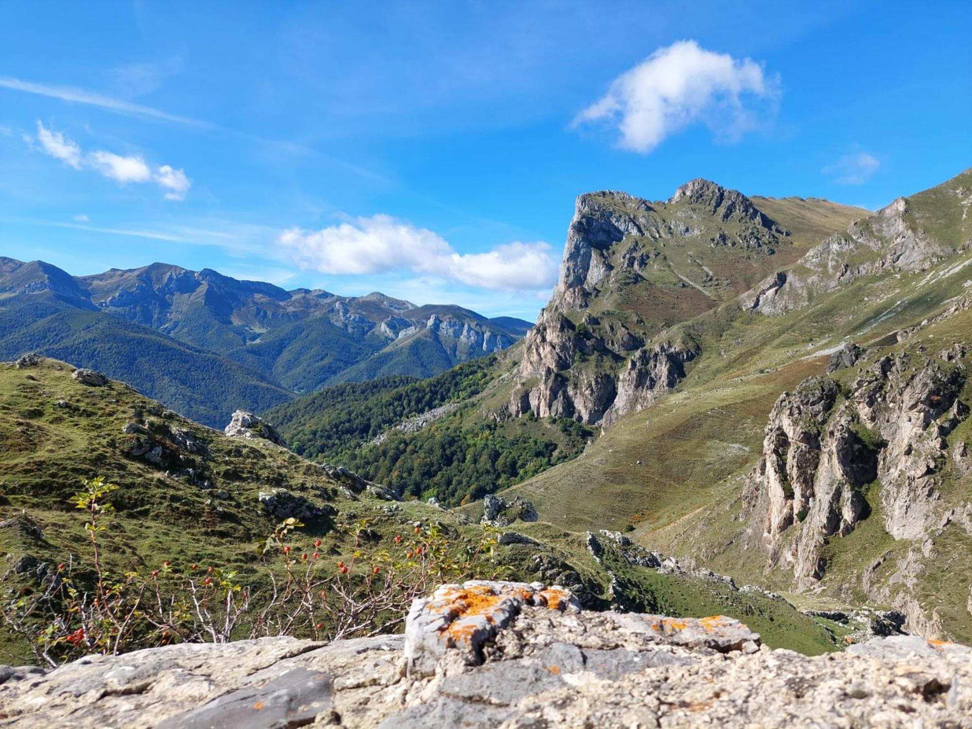 Hosteria Picos De Europa Potes Exterior photo